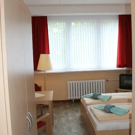 Und Campingstell Und Zeltplatz An Der Talsperre Im Harz Vakantieboerderij