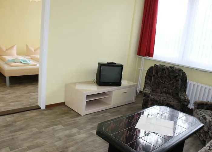 Und Campingstell Und Zeltplatz An Der Talsperre Im Harz Vakantieboerderij